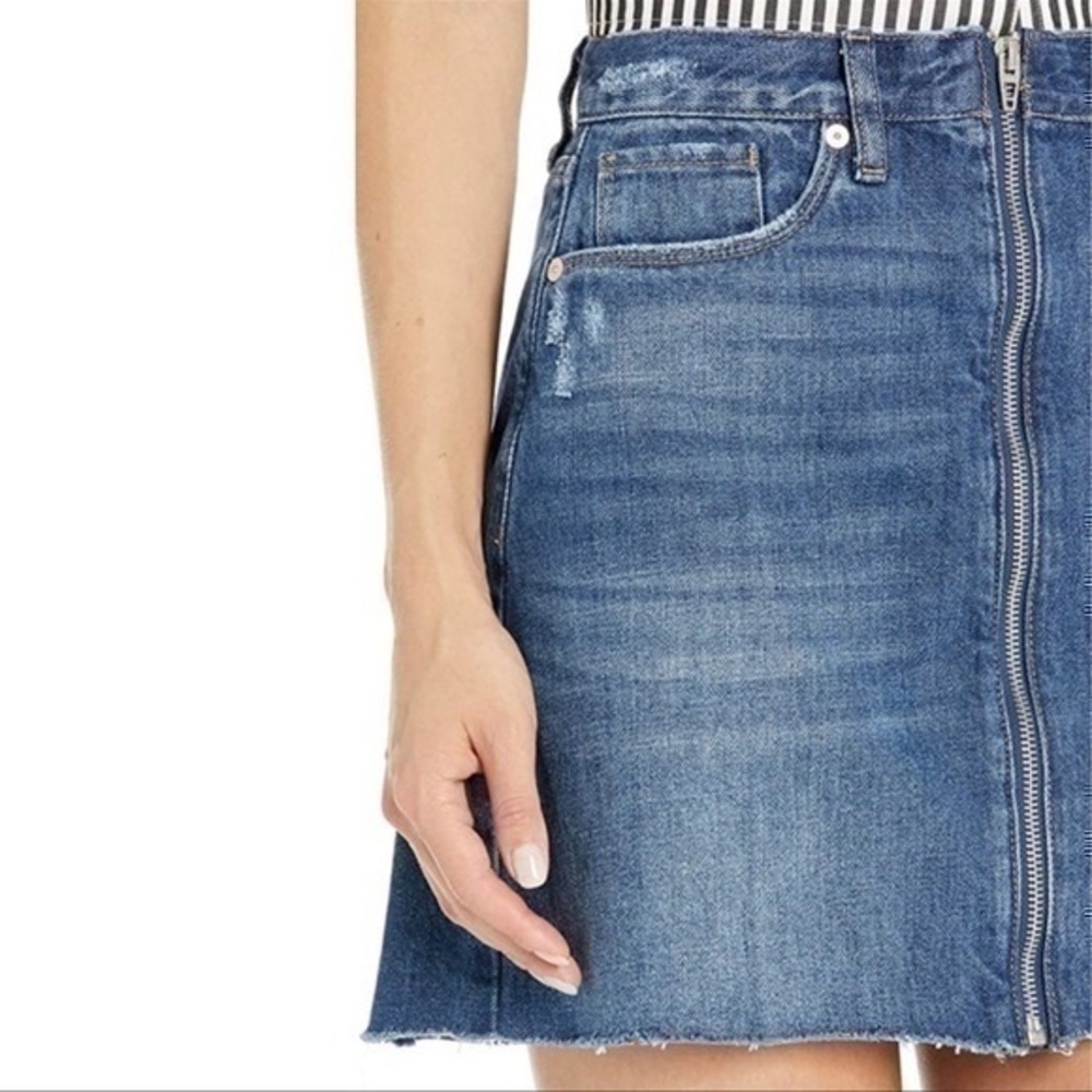 Blank Nyc Zip Front Raw Hem Denim Miniskirt In People Champ Blue NEW w/tags (26) - Picture 4 of 12